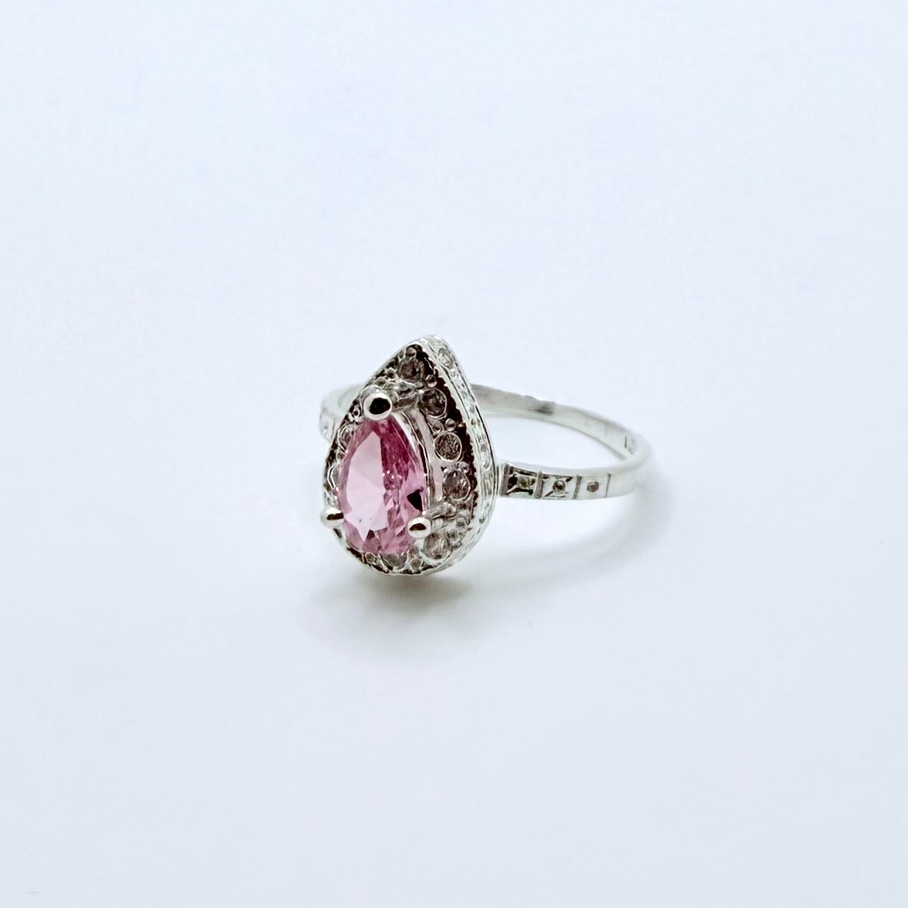 Elegancia Silver Ring