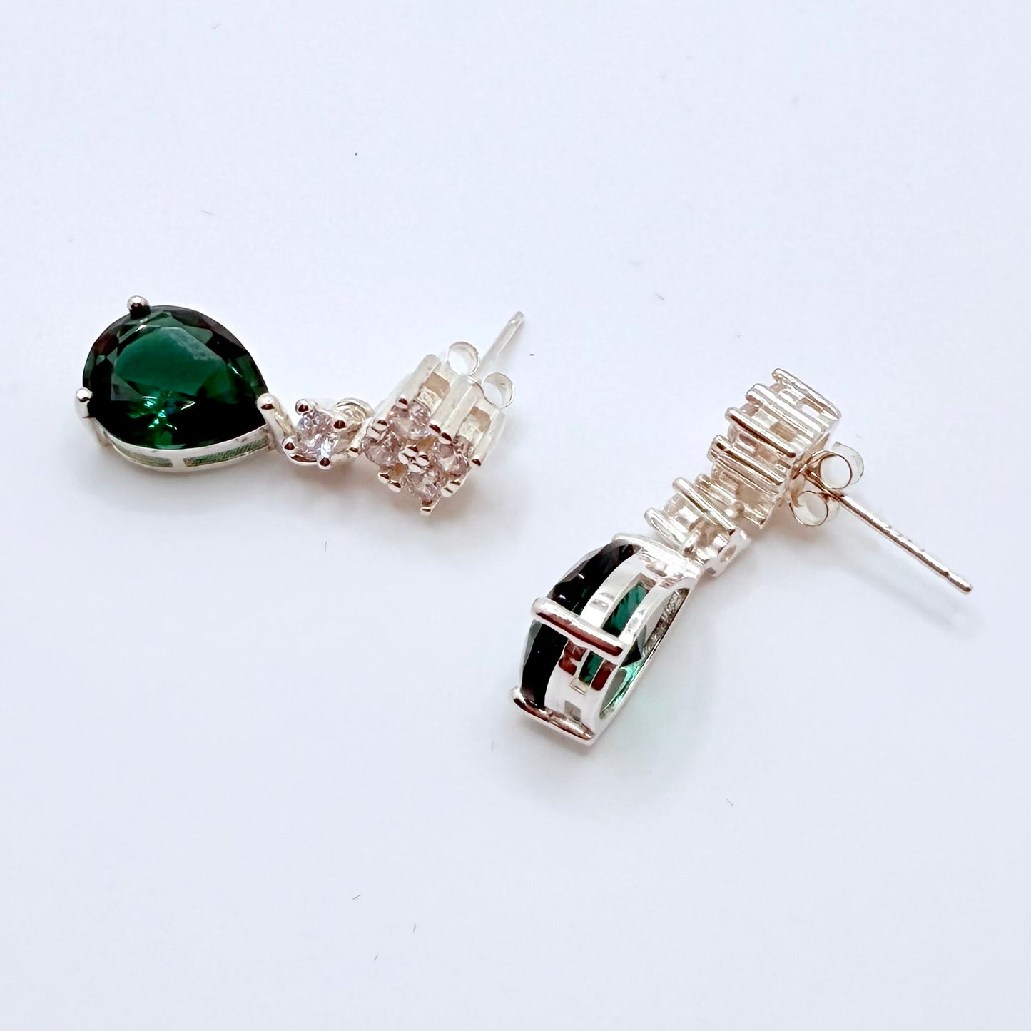 Esencia Bella Silver Earrings