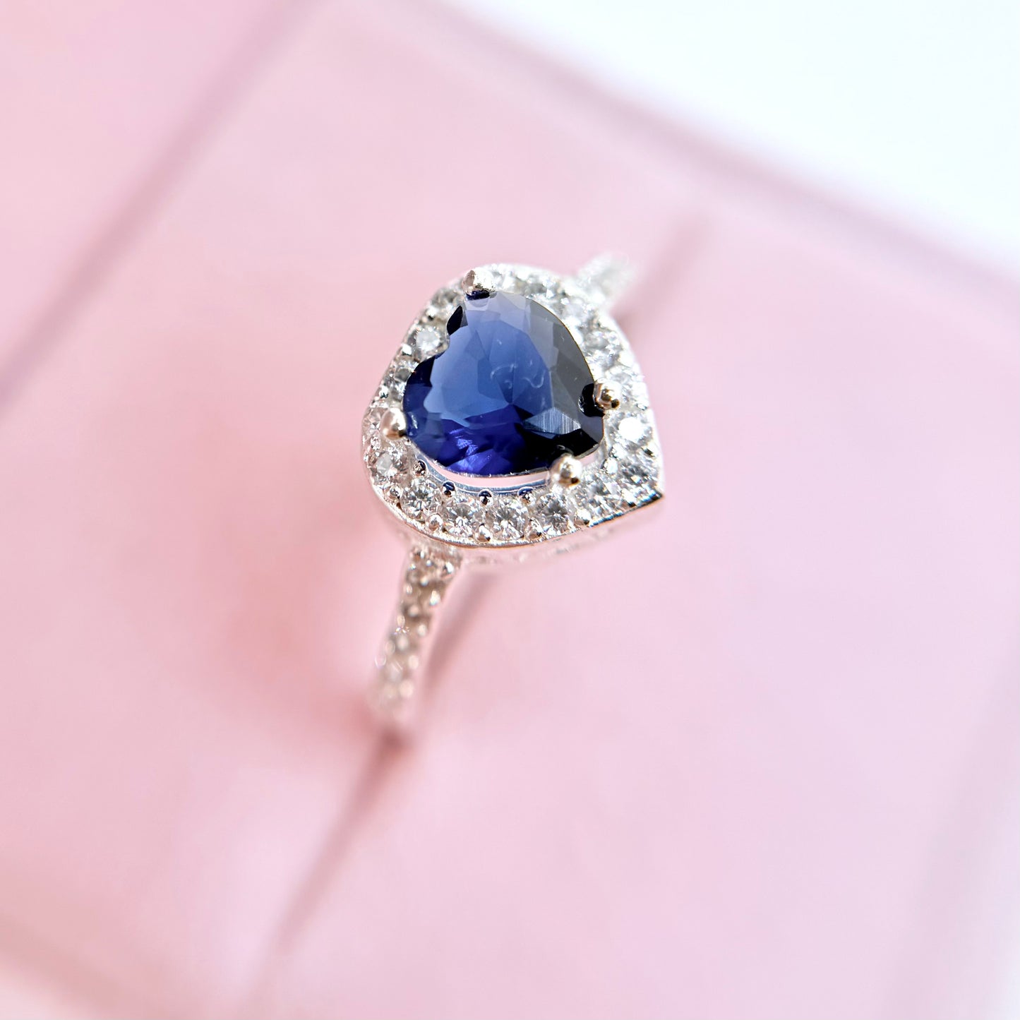 Esencia Bella SilverHeart