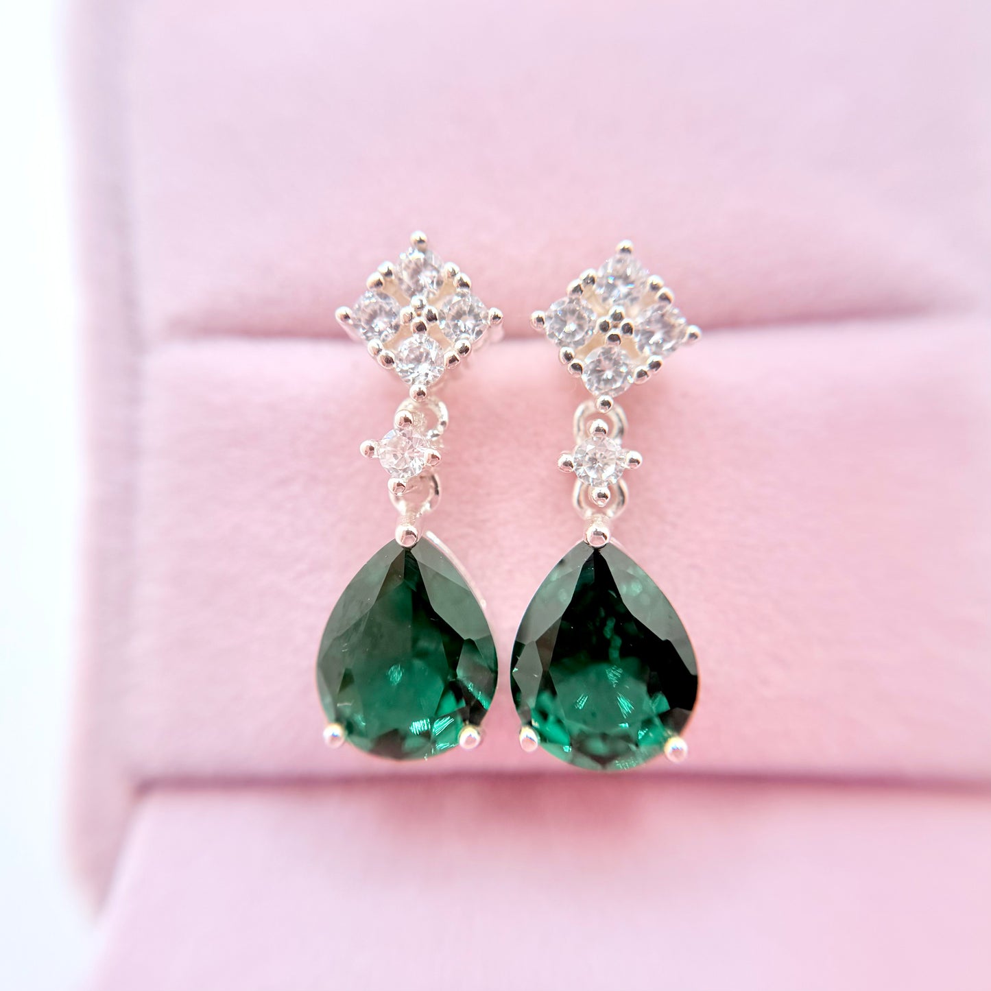 Esencia Bella Silver Earrings