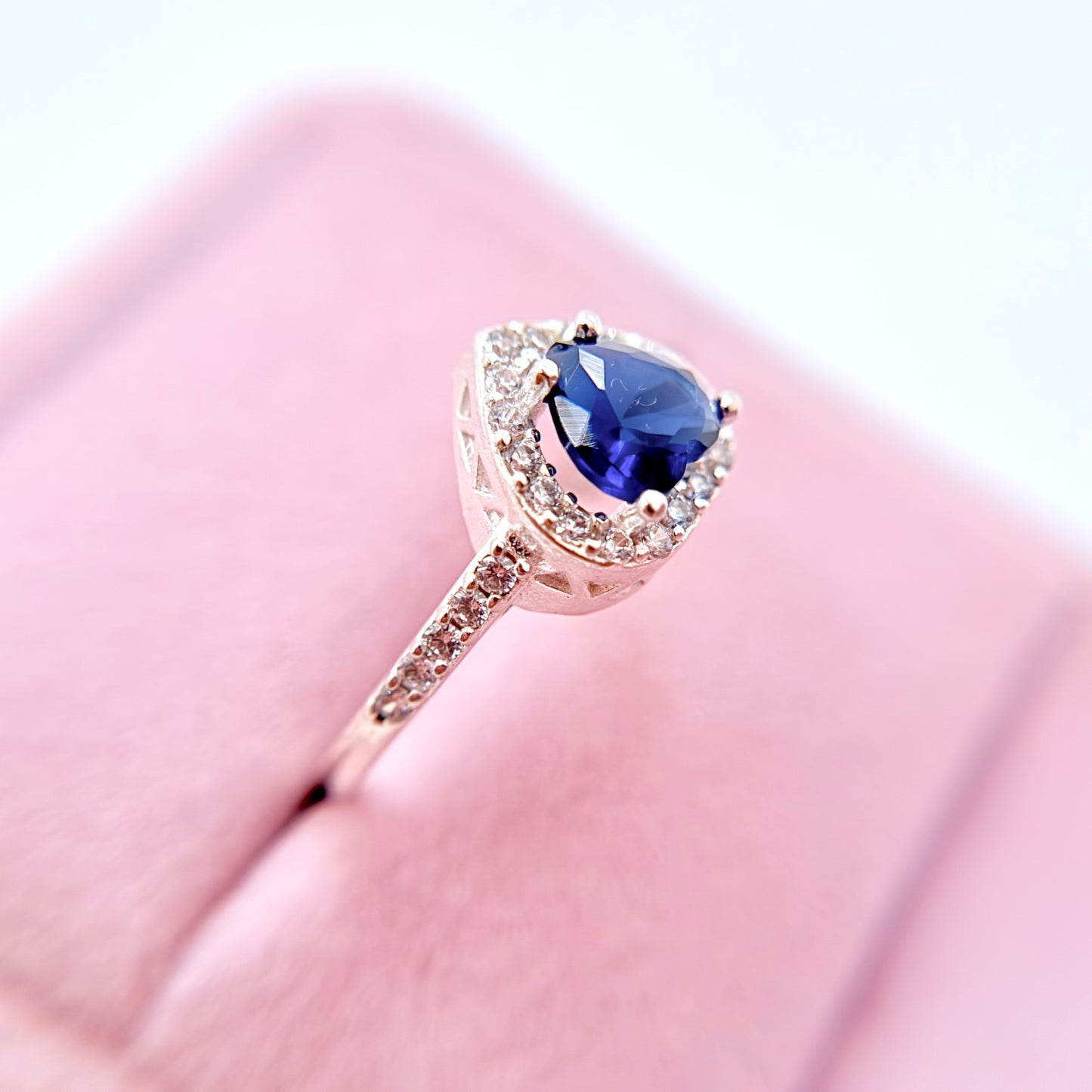 Esencia Bella SilverHeart