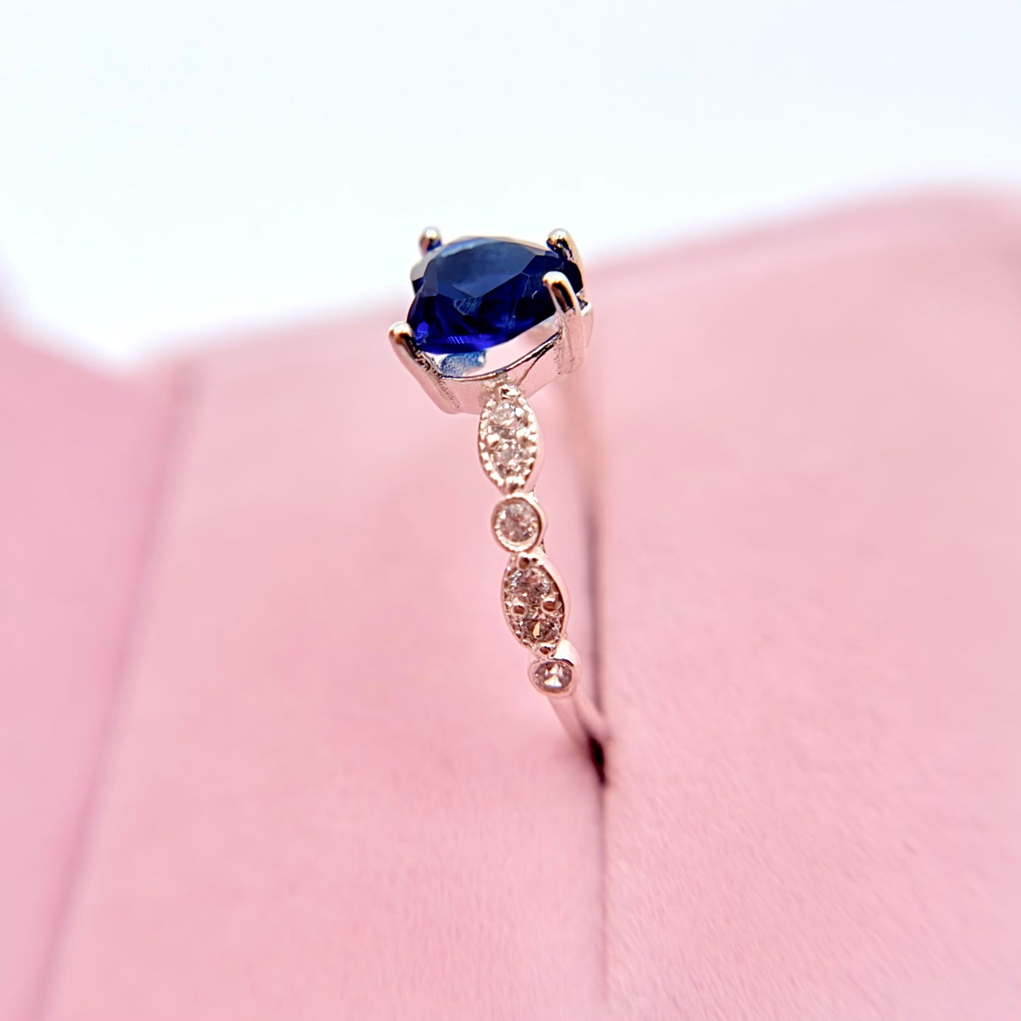 Luz Divina Silver Ring