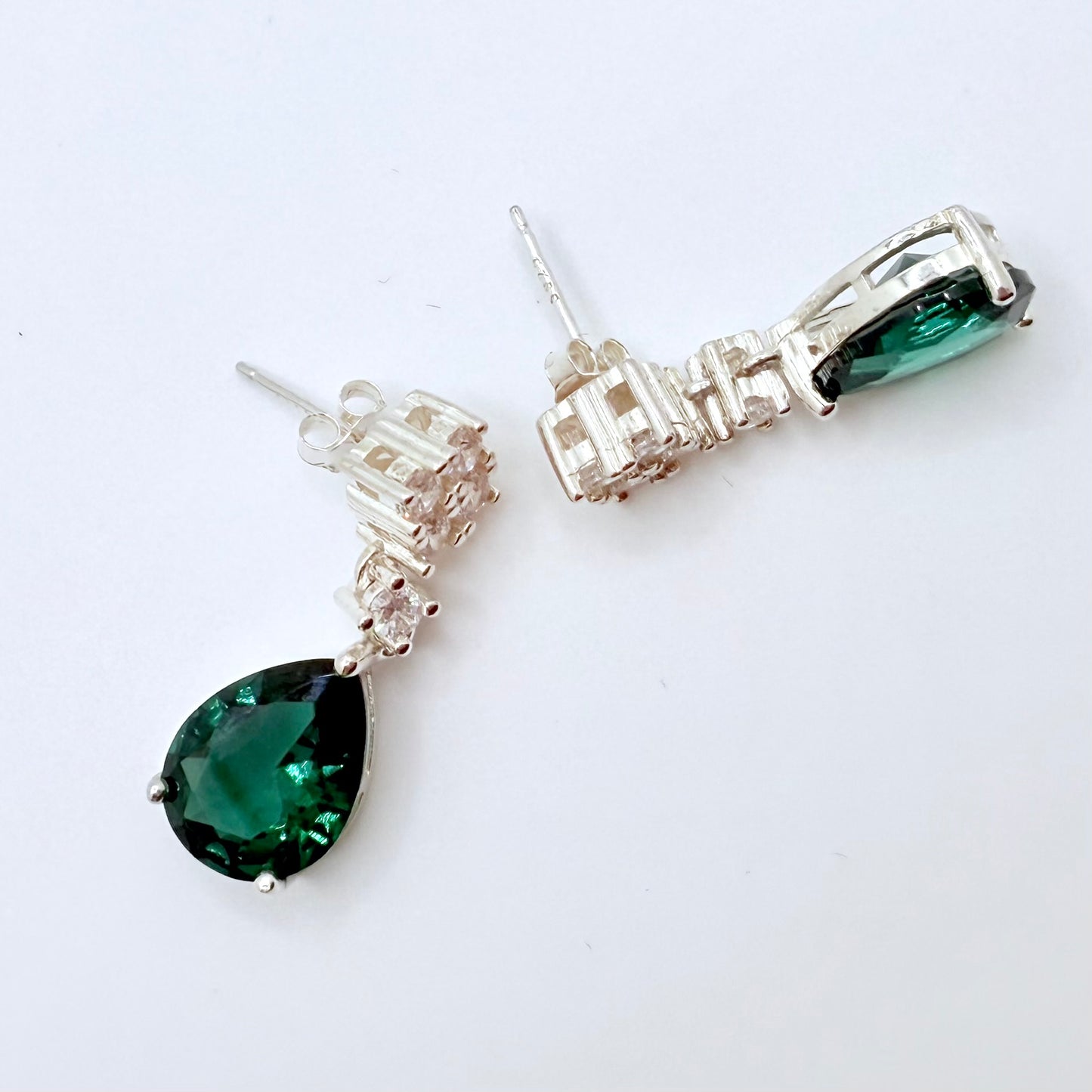 Esencia Bella Silver Earrings