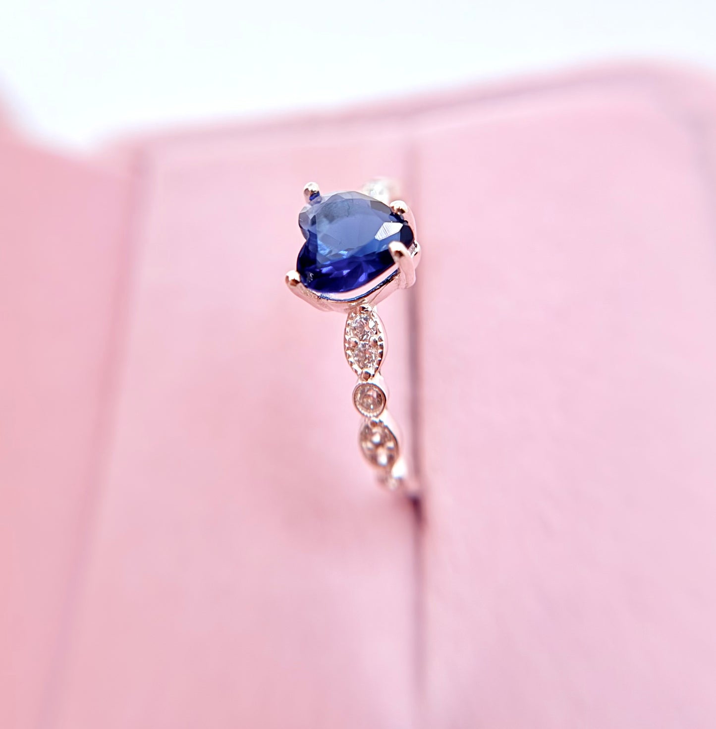 Luz Divina Silver Ring