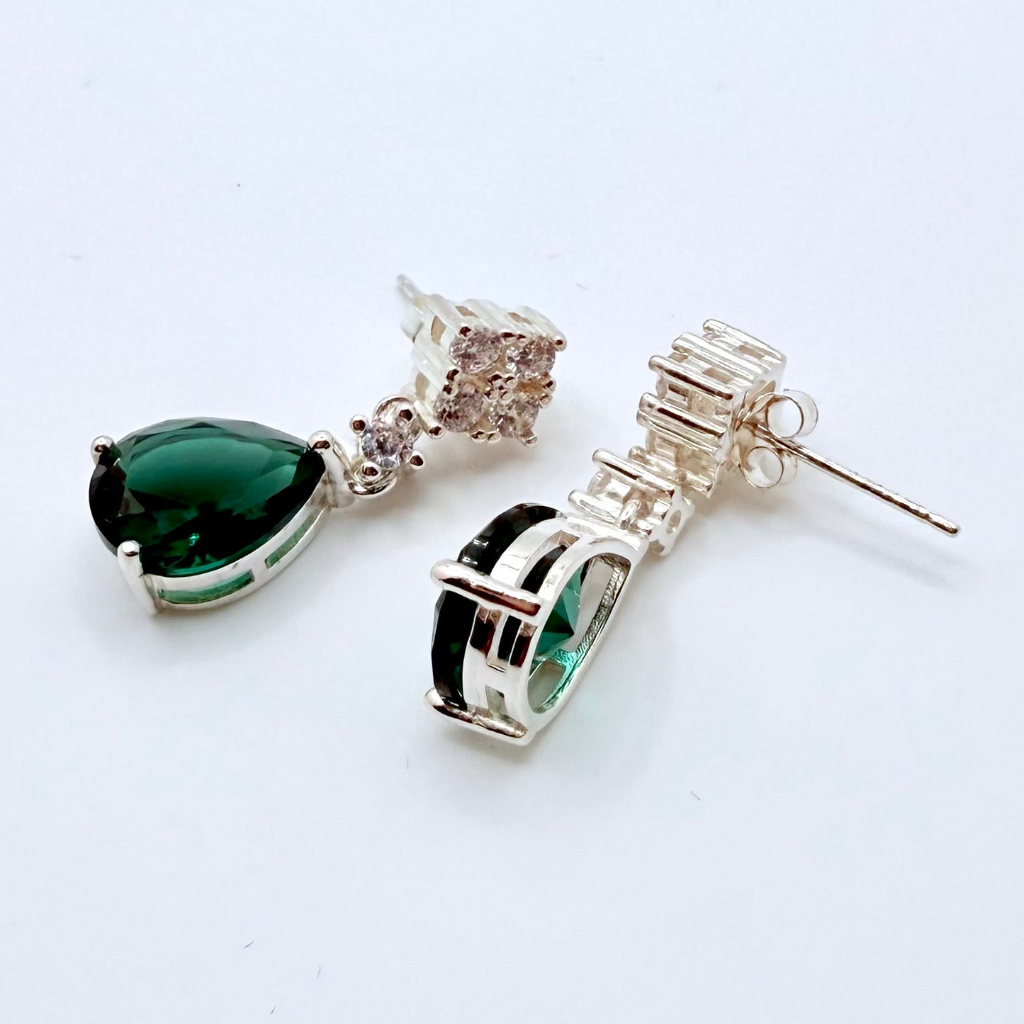Esencia Bella Silver Earrings