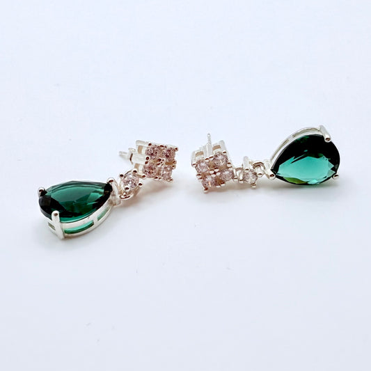 Esencia Bella Silver Earrings