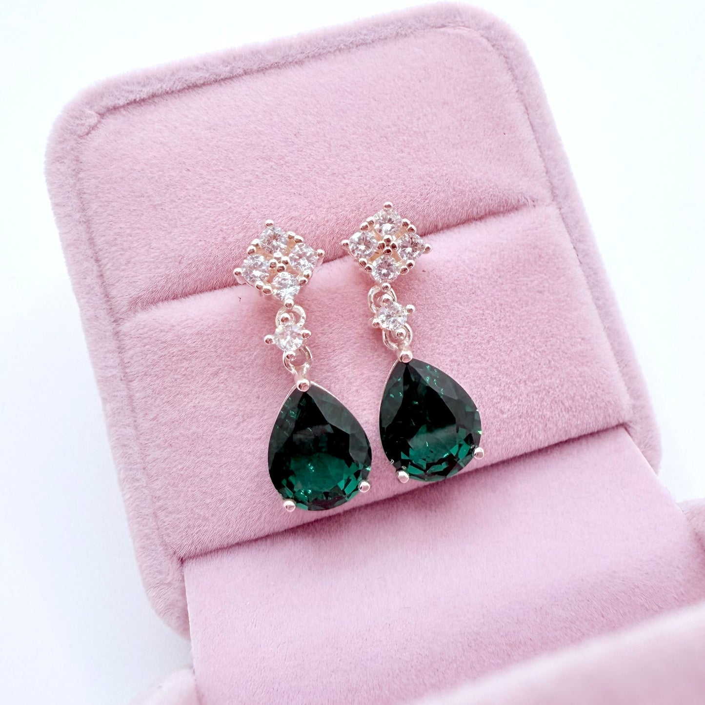 Esencia Bella Silver Earrings